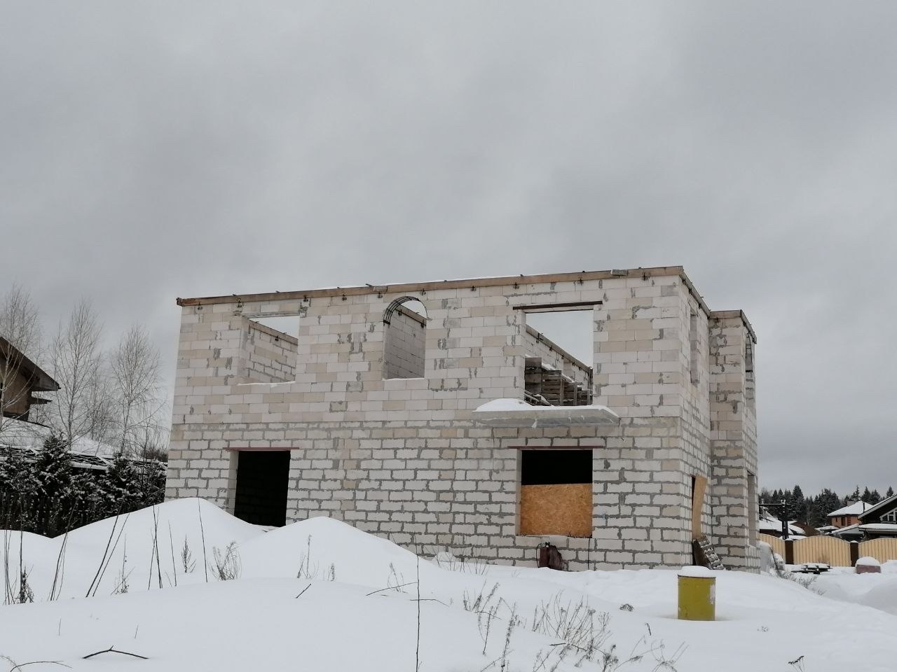 Возведение стен из газобетона зимой
